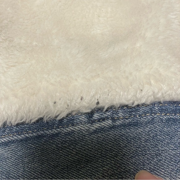 American Eagle Faux Fur-Lined Denim Jacket size Small - Picture 5 of 5